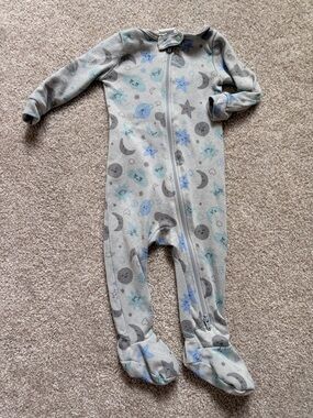 Joe Fresh Grey Footed One-Piece Pajamas with Blue Moon & Star Print